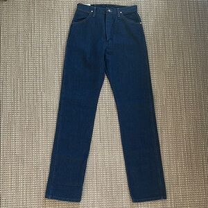 WOMAN’S WRANGLER COWBOY CUT SLIM FIT